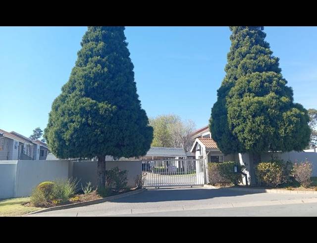 2 BEDROOM APARTMENT FOR SALE IN ORMONDE